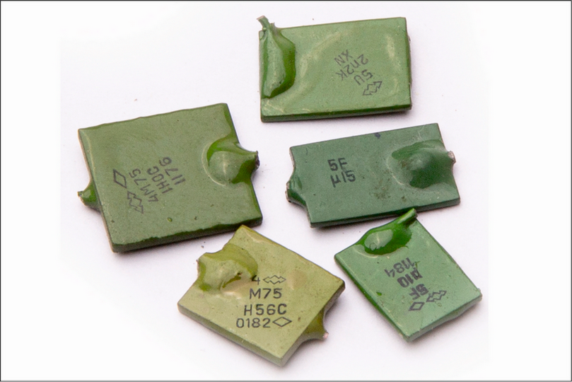 [113-210-001] Capacitors–PdPt – KM green main group