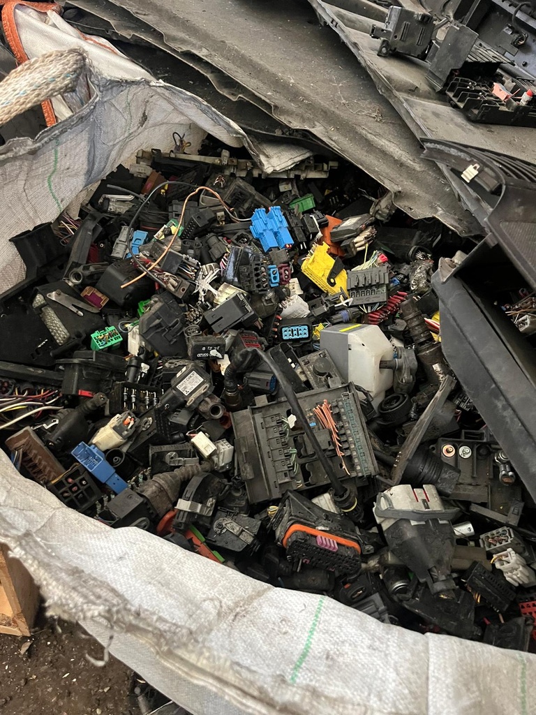 Autoelektronika  mix