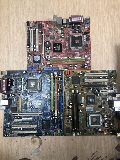 [121-110-071]  Motherboards "new" 1 BGA boards colour